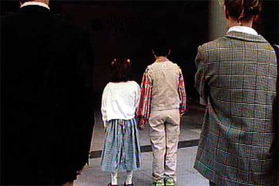 Imagen de una pareja y sus hijos en un documental sobre el divorcio emitido por TVE.