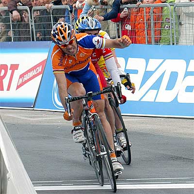 Freire gana la 3ª etapa de la Tirreno-Adriático