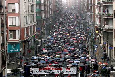 Manifestación en contra de la dispersión de presos etarra
