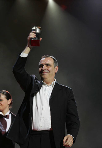 Joan Lluís Bozzo enarbola el Max al mejor musical de  Mar i cel. 