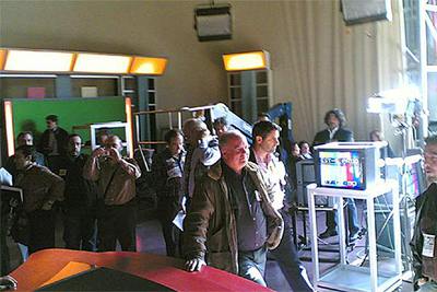 Representantes de los sindicatos en TVE ocuparon ayer en Madrid el plató de  España directo. 