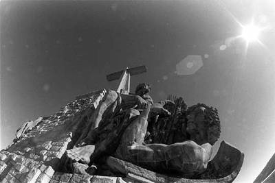 El Valle de los Caídos, construido por presos republicanos.