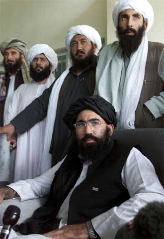 Abdul Salam Zaif, el 15 de septiembre de 2001, en una rueda de prensa en Islamabad.