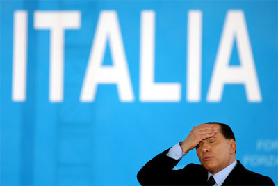 Berlusconi, durante un mitin en Génova el pasado domingo.