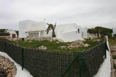 Mansión de 1.200 metros cuadrados en la urbanización Playa d'Or, en Mallorca. Está a nombre de la empresa Lipizzar Investments, pero ha sido embargada por el juez porque ve indicios de que es propiedad de Juan Antonio Roca.