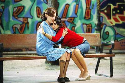 Carmen Maura y Penélope Cruz, en una imagen de  Volver,  de Pedro Almodóvar.