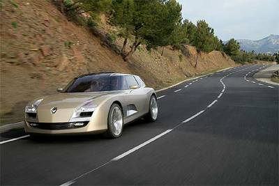 El Altica (en la foto) es el último prototipo de Renault y anticipa el frontal del nuevo Laguna, que se presentará en 2008.