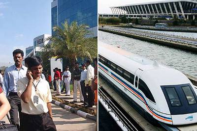 Trabajadores de multinacionales como IBM y Microsoft. A la derecha, el primer tren comercial por levitación hace un recorrido de prueba entre el aeropuerto de Shanghai y el centro financiero de Pudong.rnAnuncio de perfume en una tienda de Mumbay.