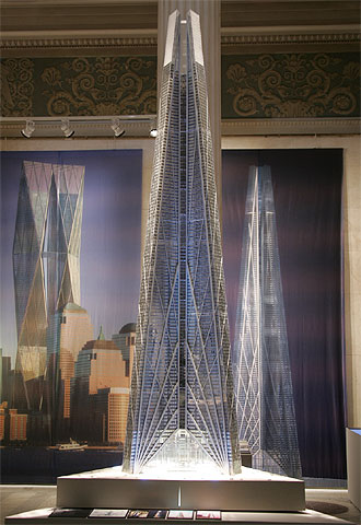 Maqueta del proyecto de la Torre  Rossia     de Norman Foster en Moscú.  