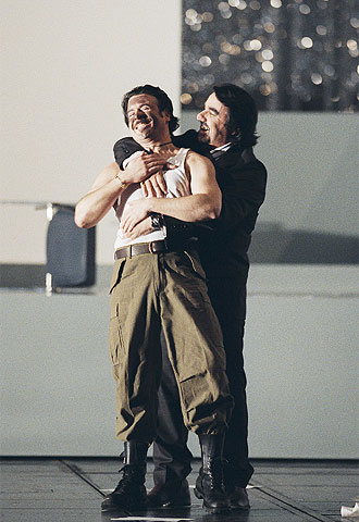 Carlos Álvarez (izquierda) y Franck Ferrari, en  Simon Boccanegra. 