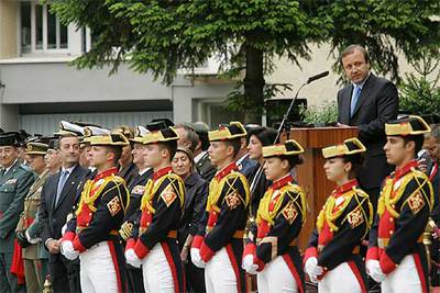 El nuevo director de la Guardia Civil, Joan Mesquida, durante su discurso en el patio de armas de la Dirección General del instituto armado.