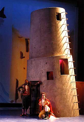 Una imagen de 'El rapto en el serrallo', con escenografía de Miquel Barceló.