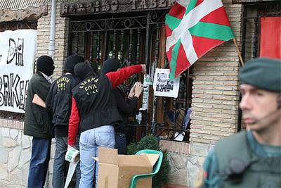 CERRADA LA 'HERRIKO TABERNA' DE ZAMUDIO