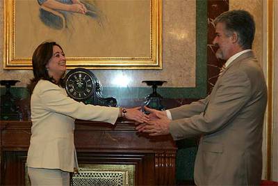 El presidente del Congreso, Manuel Marín, recibe a la presidenta del Parlamento andaluz, Mar Moreno.