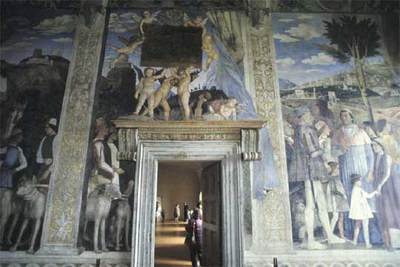 La maravillosa  Cámara de los Esposos , obra maestra de Andrea Mantegna (1431-1506), en una de las estancias del Palacio Ducal (castillo de San Giorgio) de Mantua.