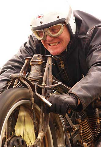 Anthony Hopkins, en una imagen de  Burt Munro, un sueño, una leyenda. 