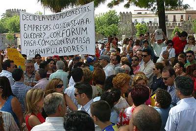 PROTESTA  ANTE EL PARLAMENTO ANDALUZ
