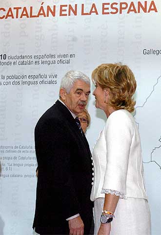 Pasqual Maragall y Esperanza Aguirre, durante la inauguración de  Aproximaciones .