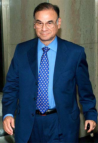 Alí Rodríguez Araque, en Viena en 2000.