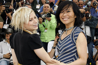 Lindsey Beamish (izquierda) y Sook-Yi Leen, protagonistas de  Shortbus , ayer en Cannes.