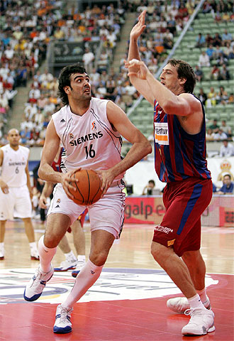 Sonseca entra a canasta ante la oposición de Marconato.