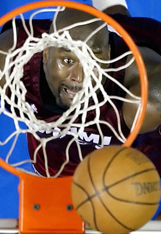 O'Neal y Wade lanzan a Miami