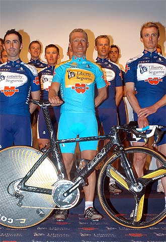 Beloki, Vinokúrov y Jacksche (de izquierda a derecha), en la presentación del Liberty.