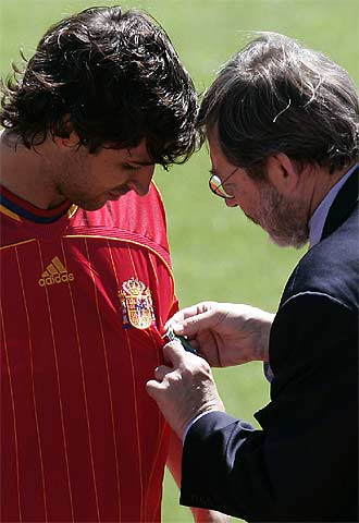 RAÚL, MEDALLA AL MÉRITO DEPORTIVO