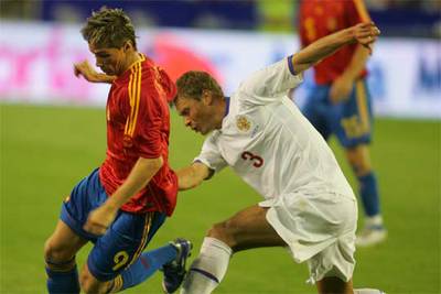 Torres salva la entrada de Berezutski.