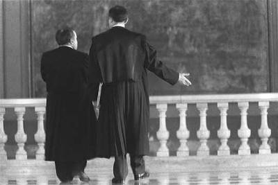 Dos abogados, en el Tribunal Supremo.