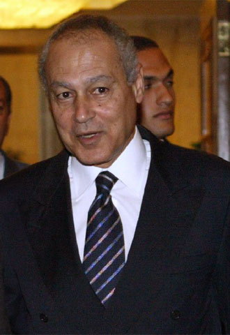 Ahmed Aboul Gheit, en una conferencia de prensa celebrada en 2004.
