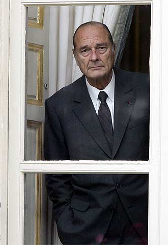 El presidente francés, Jacques Chirac, en una antesala del palacio del Elíseo.
