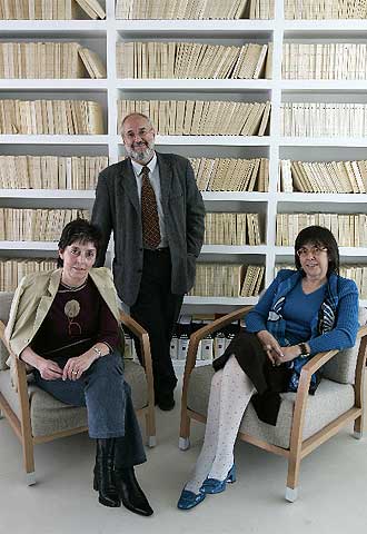 De izquierda a derecha, Pilar García Mouton, Manuel Oliveira e Isabel Calonge.