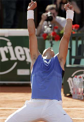 Rafa Nadal celebra su triunfo sobre Ljubicic.