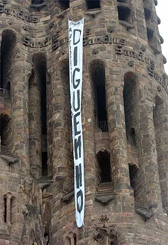 Pancarta contra el Estatuto