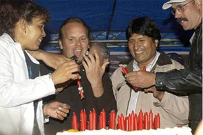 MORALES RINDE HOMENAJE AL CHE