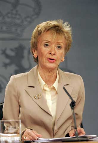 Fernández de la Vega, tras la reunión del Consejo de Ministros.