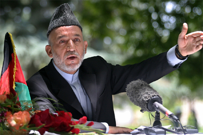 El presidente afgano, Hamid Karzai, durante la conferencia de prensa de ayer en Kabul.