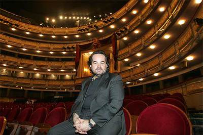 El tenor José Bros, en el Teatro Real de Madrid.