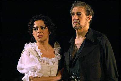 Elena de la Merced y Plácido Domingo, durante un ensayo de  Luisa Fernanda. 