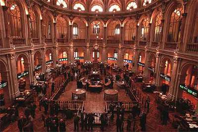 De las 35 empresas del Ibex, 16 han anunciado que pagarán este mes dividendo.