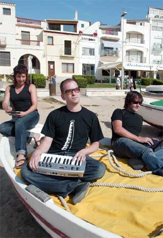 MuSik, entre Esther Fuldauer y Gerad Romans, diseñadores de  web. 