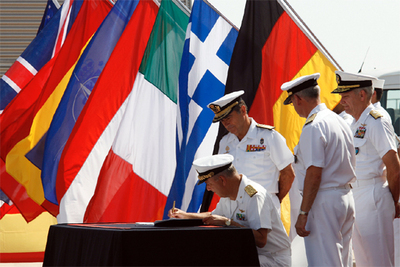 La fuerza naval de la OTAN vela armas en Alicante