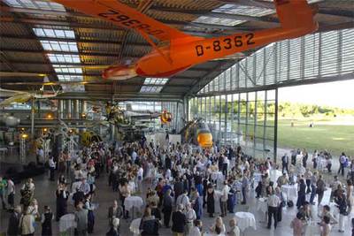 Celebración de uno de los actos del foro ESOF 2006 en el Museo de la Aviación de Múnich.