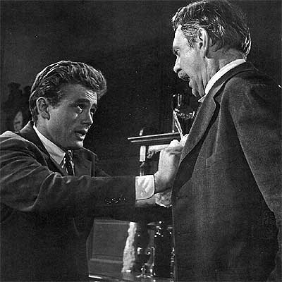 James Dean, en una imagen de  Al este del Edén. 
