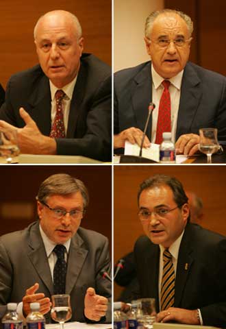 Cuatro de los comparecientes de ayer en la comisión de investigación de las Cortes Valencianas. Arriba, a la izquierda, Eugenio Burriel. A la derecha, Rafael Blasco. Abajo, Josep Bresó, a la izquierda, y Joaquín Segarra.