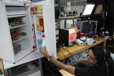 Un  campusero,  con su nevera, en Valencia.