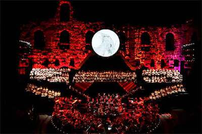 Odeón de Atenas durante una representación teatral en 2005.