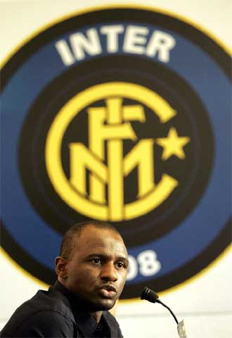 VIEIRA, QUINTO JUGADOR EN SALIR DEL JUVENTUS