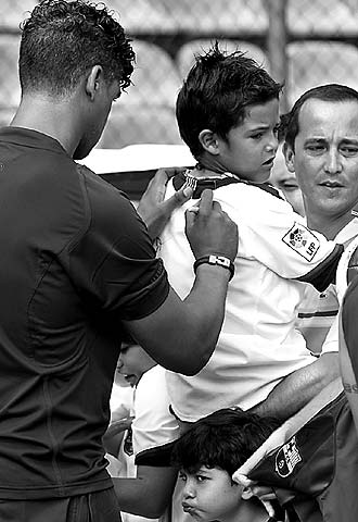 35.000 personas en el entrenamiento del Barça